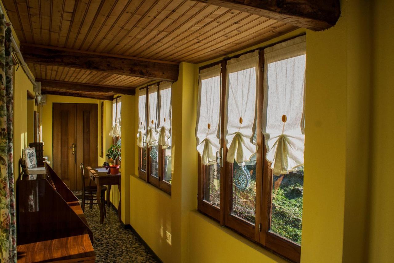B&B Casa Quaroni Anzino Exteriör bild