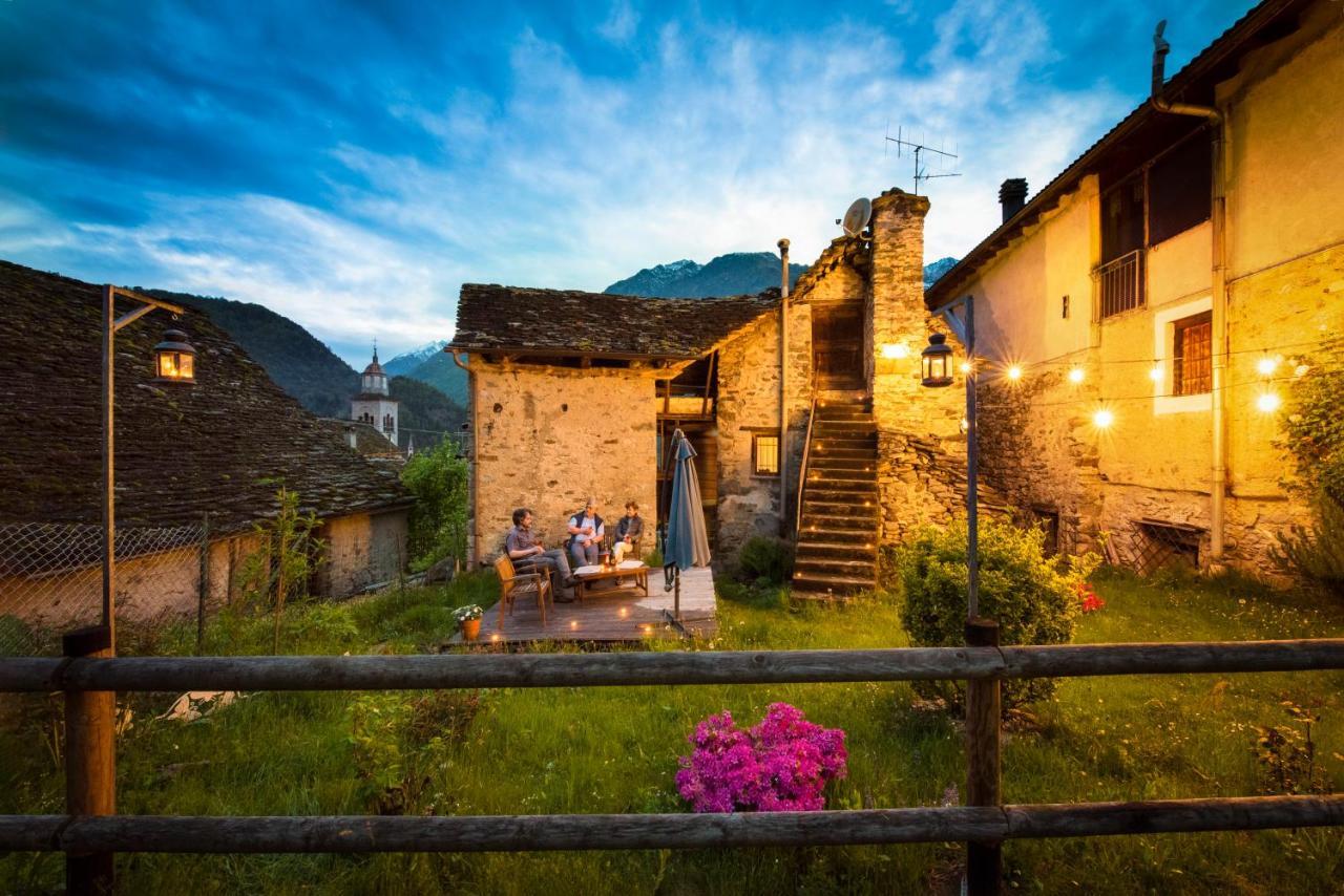B&B Casa Quaroni Anzino Exteriör bild